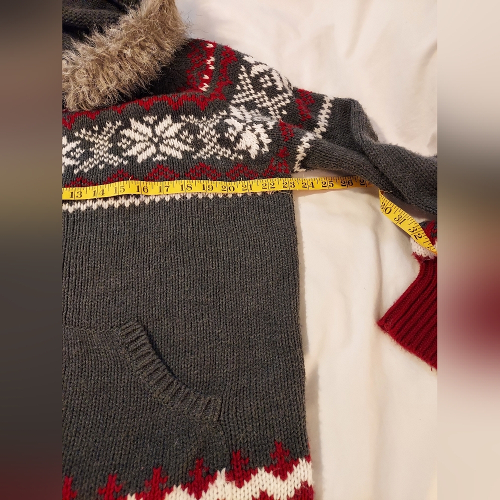 Motherhood Maternity Gray and Red Fair Isle Zip-Up Sweater With Faux Fur Trim - Picture 5 of 7